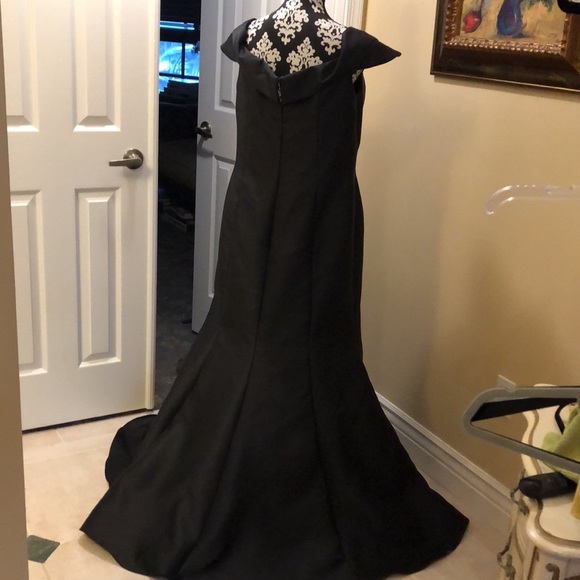Jovani evening layered ruffle tulip front sweeping back satin style elegant gown - Picture 5 of 14